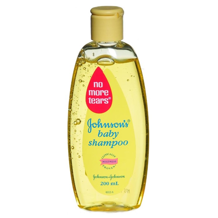 pele-bonita-7-produtos-de-bebe-que-fazem-bem-para-a-nossa-pele-shampoo