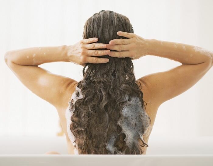Como fazer Shampoo Caseiro para Cabelos Cacheados Ressecados